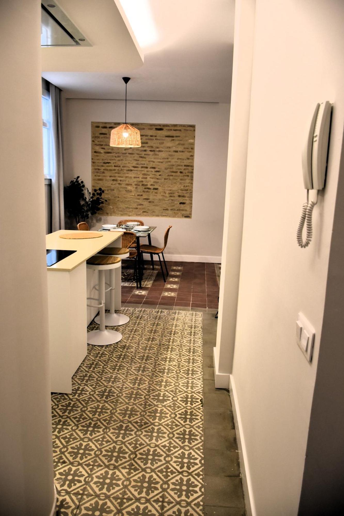 Puerta Carmona Apartment เซบีญา ภายนอก รูปภาพ